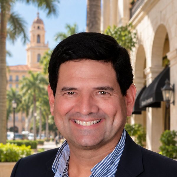 Eduardo Llano